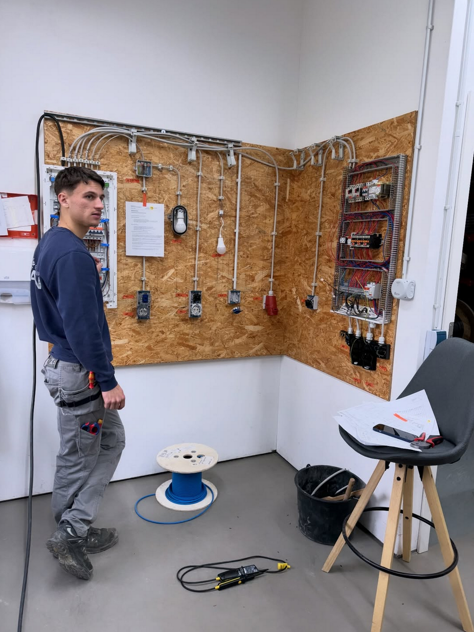 Gesellenprüfung Elektrotechnik Martin Gesellenprüfung Elektrotechnik Martin